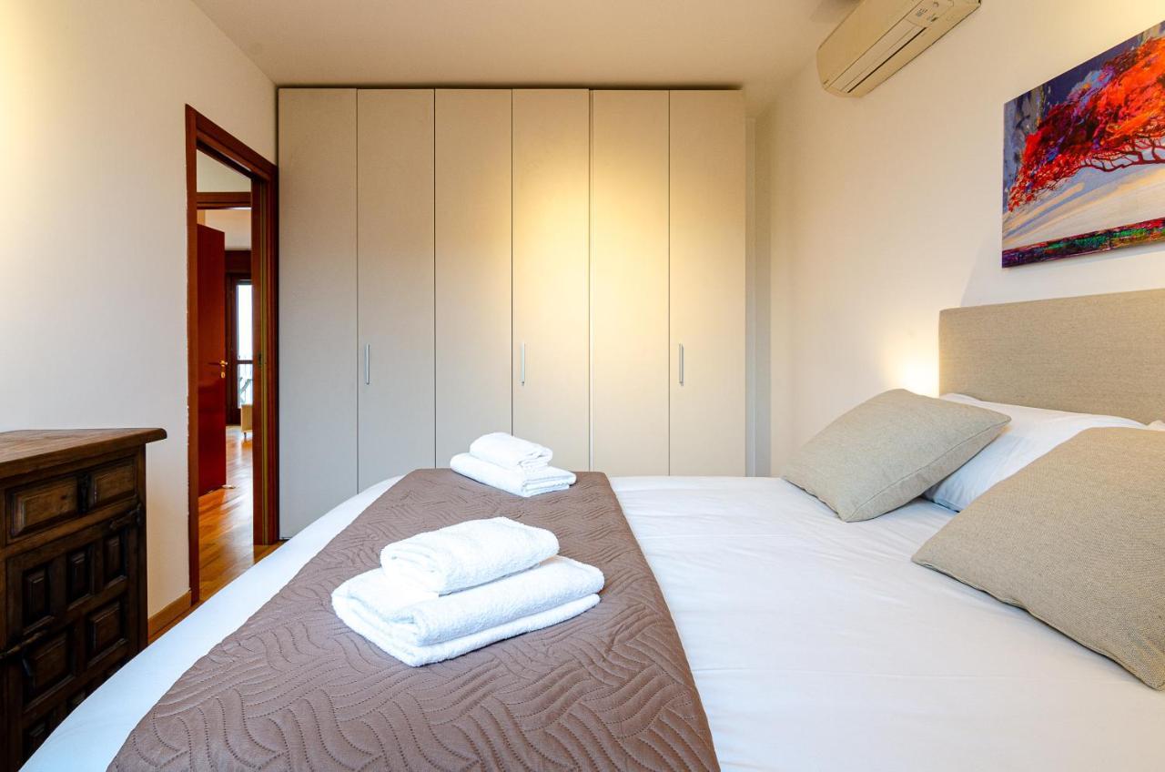 Park View Apartment - Milano Navigli Milão Exterior foto